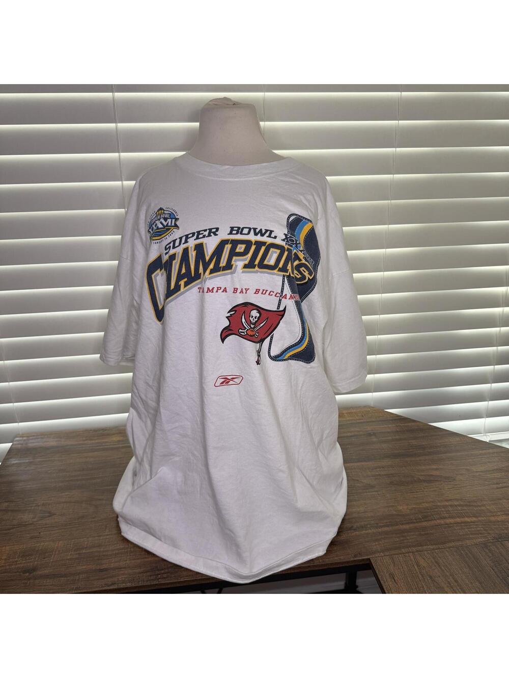 Vintage Tampa Bay Buccaneers Super Bowl XXXVII Champions T-Shirt XL